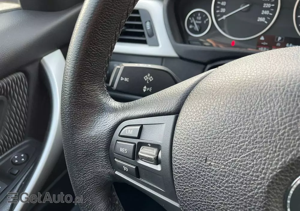 BMW Seria 3 320d xDrive