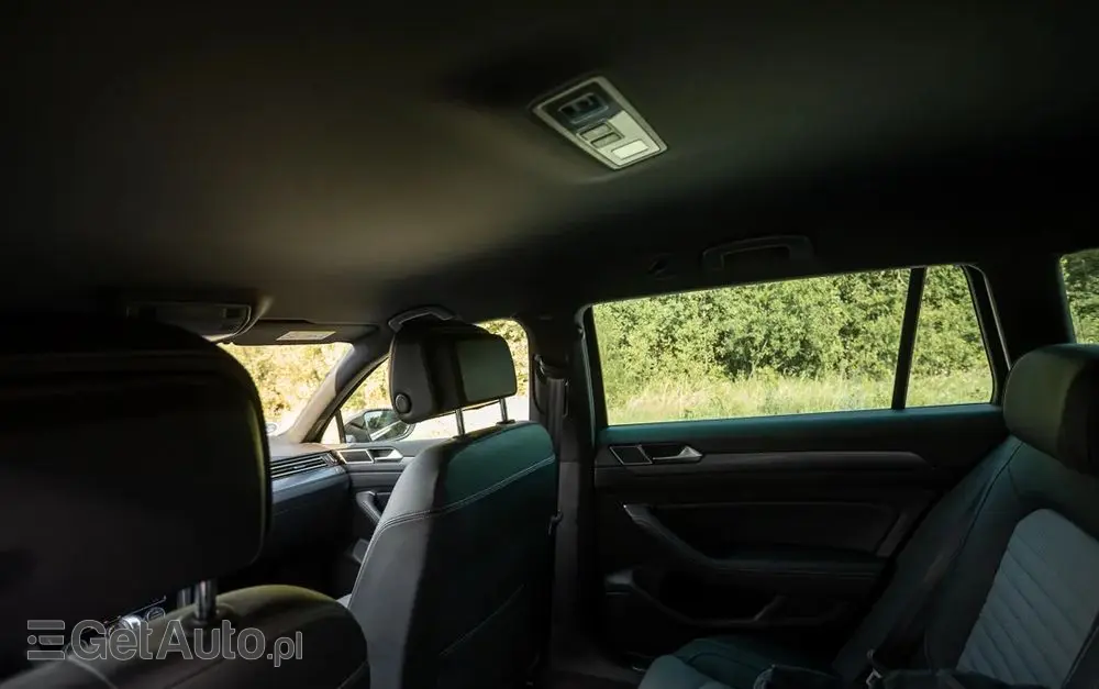 VOLKSWAGEN Passat Variant 1.8 TSI (BlueMotion Technology) DSG Highline