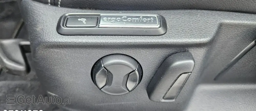 VOLKSWAGEN Passat Variant 1.8 TSI (BlueMotion Technology) DSG Highline