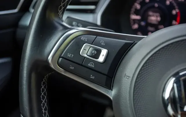 VOLKSWAGEN Passat Variant 1.8 TSI (BlueMotion Technology) DSG Highline