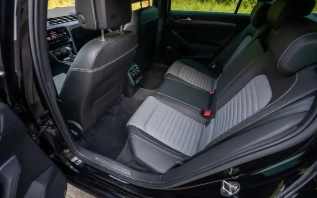 VOLKSWAGEN Passat Variant 1.8 TSI (BlueMotion Technology) DSG Highline