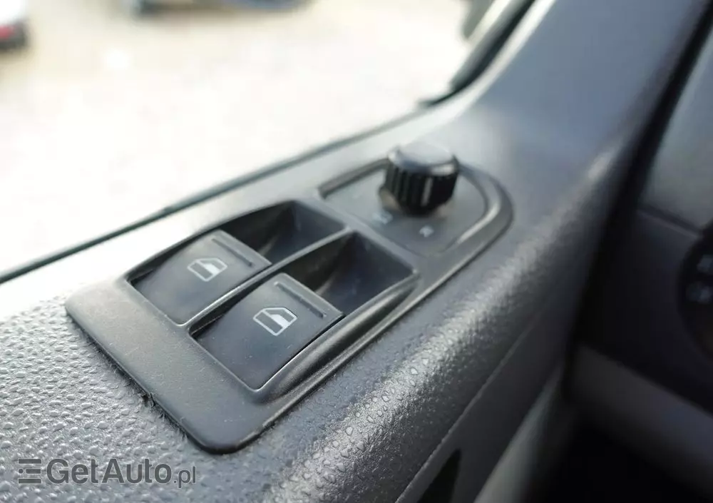 VOLKSWAGEN TRANSPORTER LONG - PRYCZA 6OSÓB 