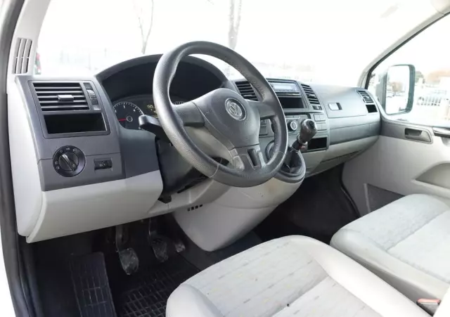 VOLKSWAGEN TRANSPORTER LONG - PRYCZA 6OSÓB 