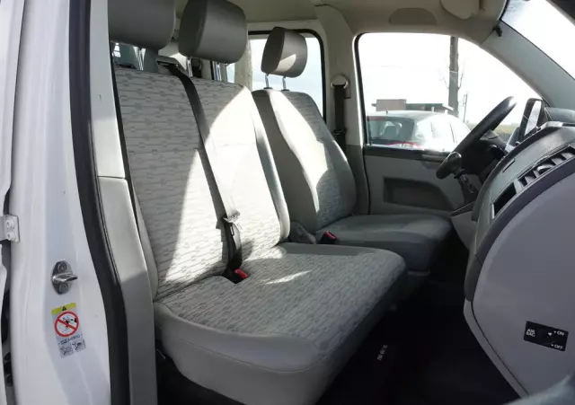 VOLKSWAGEN TRANSPORTER LONG - PRYCZA 6OSÓB 