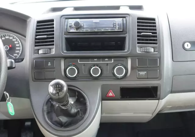 VOLKSWAGEN TRANSPORTER LONG - PRYCZA 6OSÓB 