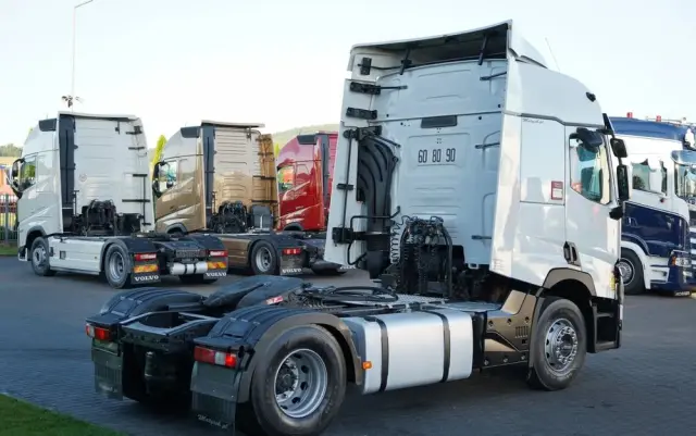 RENAULT T 460 / HYDRAULIKA DWUOBWODOWA / RETARDER / SPROWADZONA 