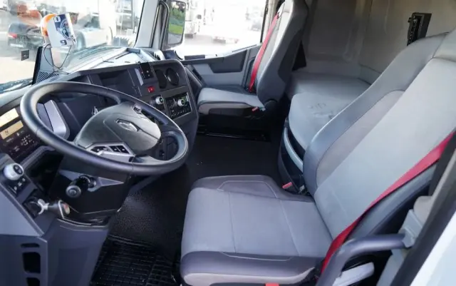 RENAULT T 460 / HYDRAULIKA DWUOBWODOWA / RETARDER / SPROWADZONA 