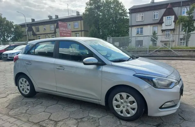 HYUNDAI I20 