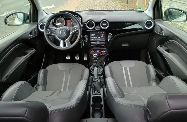 OPEL Adam 