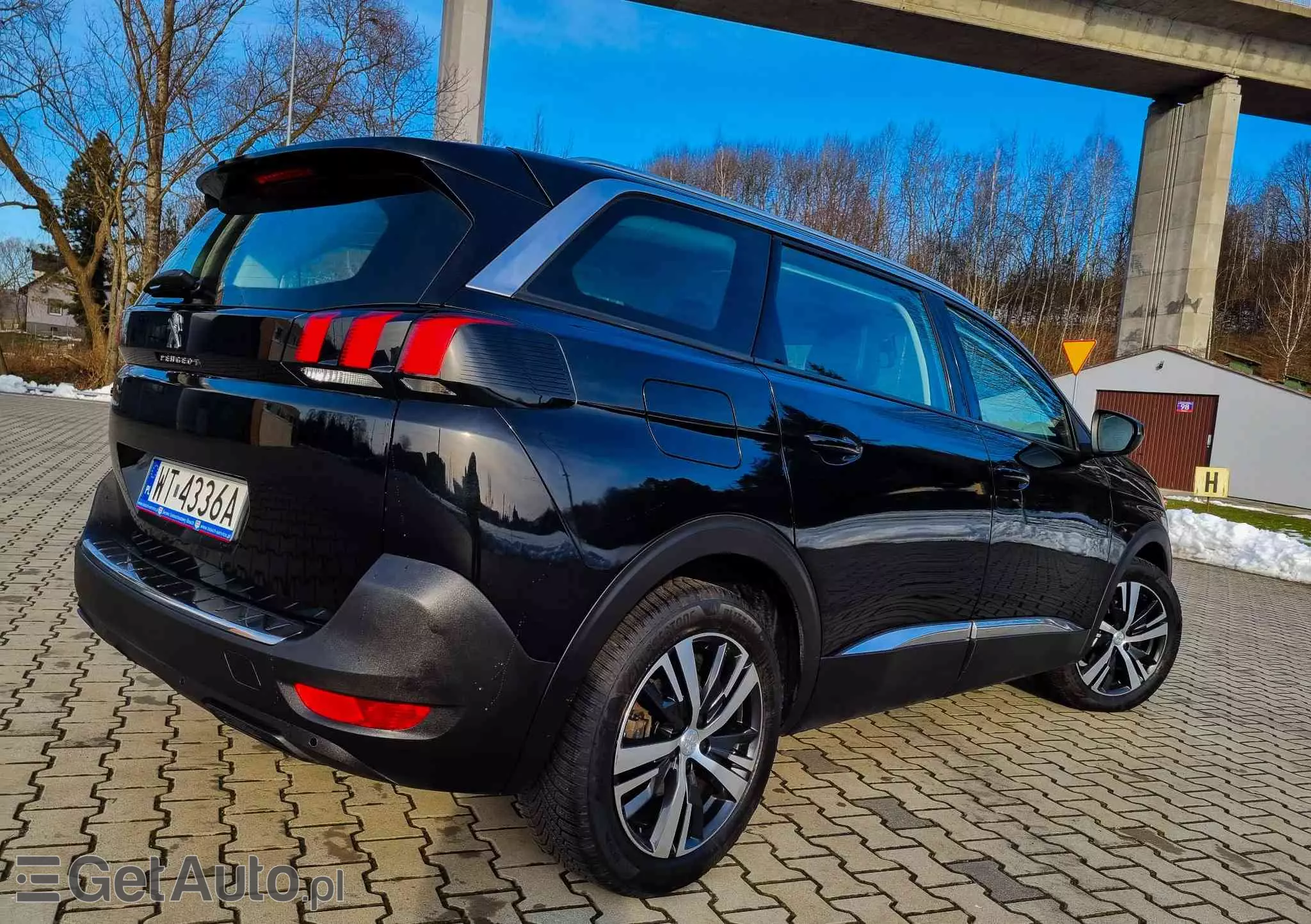 PEUGEOT 5008 1.5 BlueHDI Allure S&S