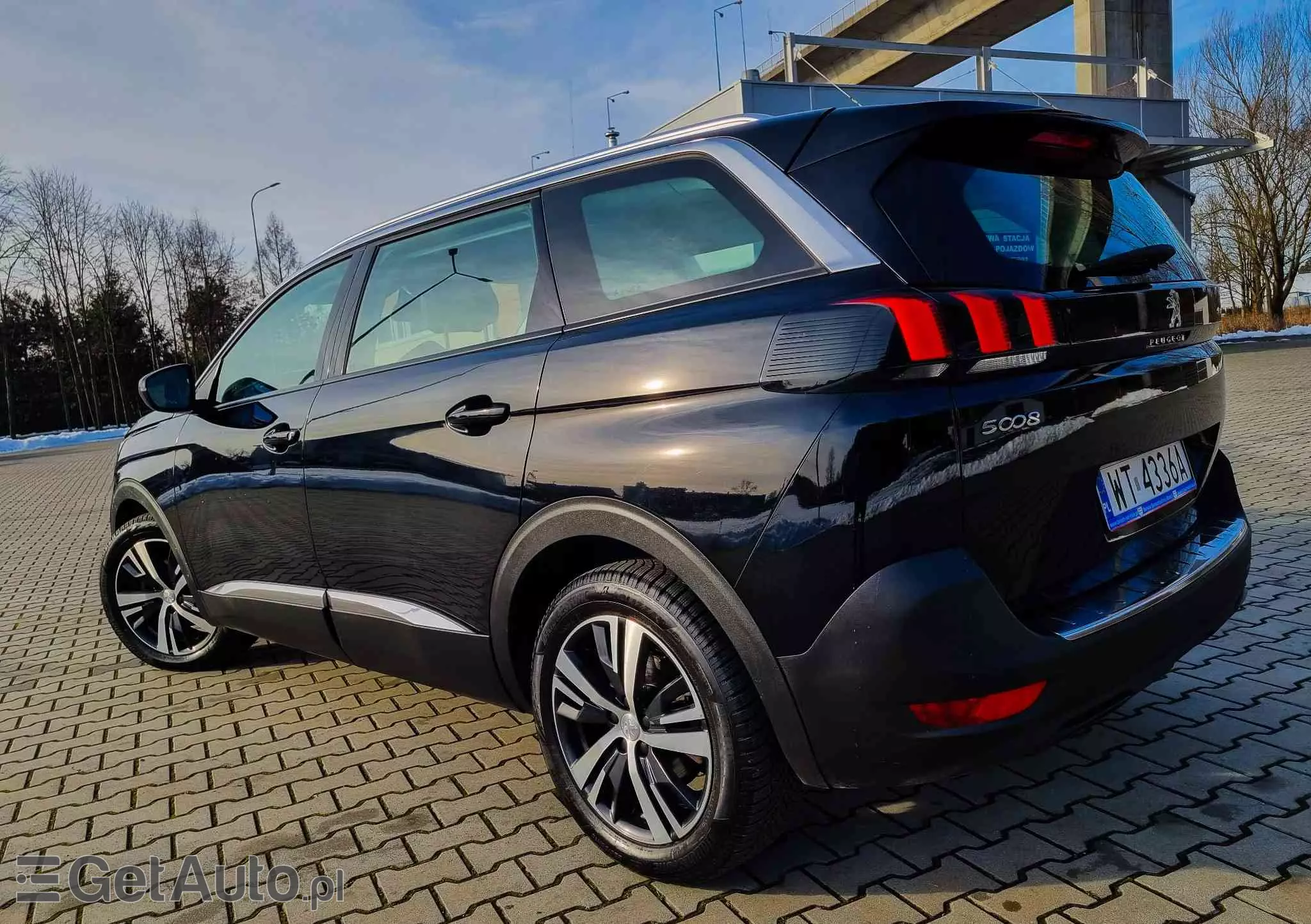 PEUGEOT 5008 1.5 BlueHDI Allure S&S