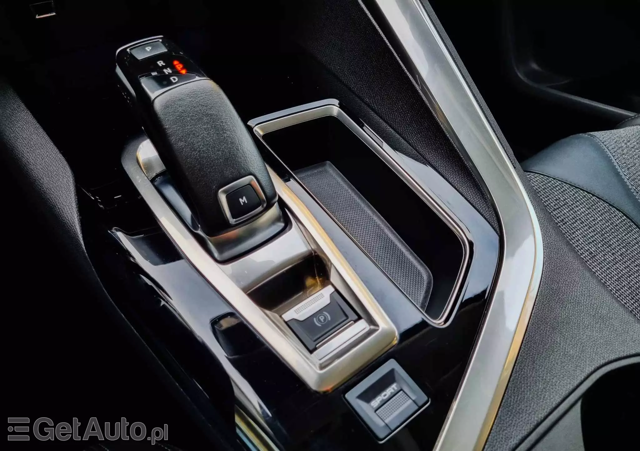 PEUGEOT 5008 1.5 BlueHDI Allure S&S