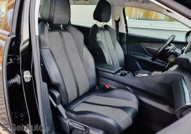 PEUGEOT 5008 1.5 BlueHDI Allure S&S