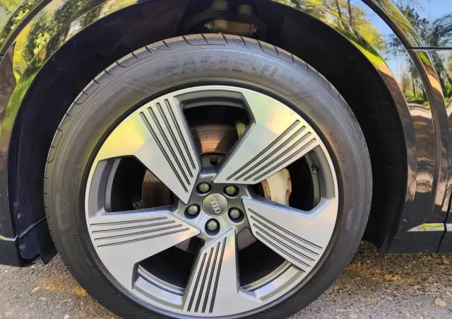 AUDI E-tron 50 Quattro S Line