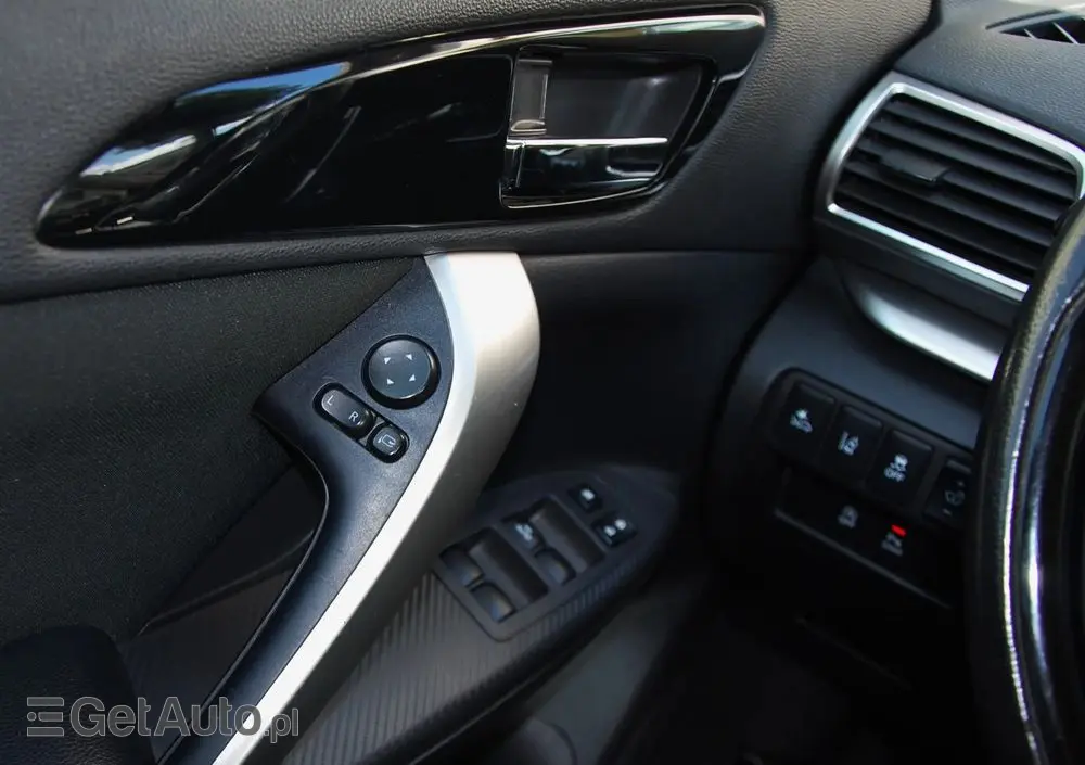 MITSUBISHI Eclipse Cross 1.5 T GPF Intense Pro CVT