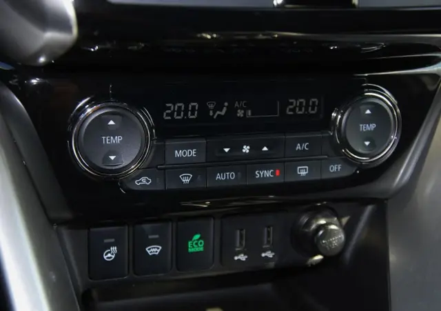 MITSUBISHI Eclipse Cross 1.5 T GPF Intense Pro CVT