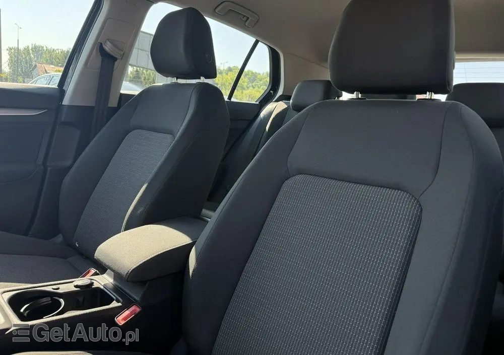 VOLKSWAGEN Golf 1.0 TSI