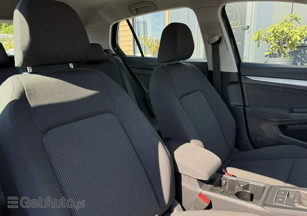 VOLKSWAGEN Golf 1.0 TSI