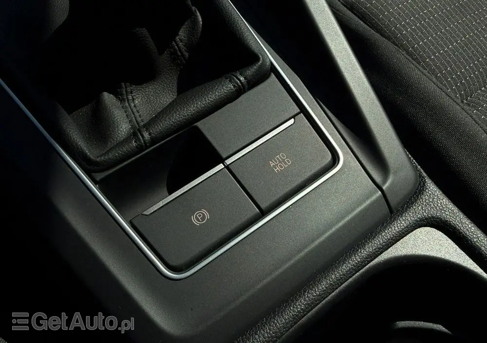 VOLKSWAGEN Golf 1.0 TSI