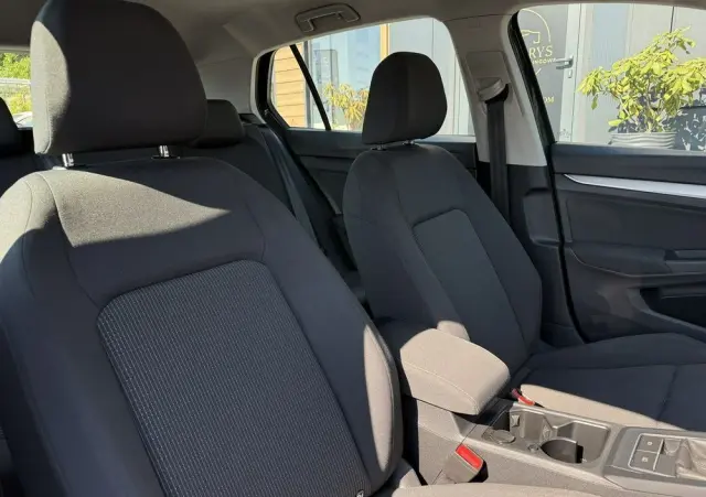 VOLKSWAGEN Golf 1.0 TSI
