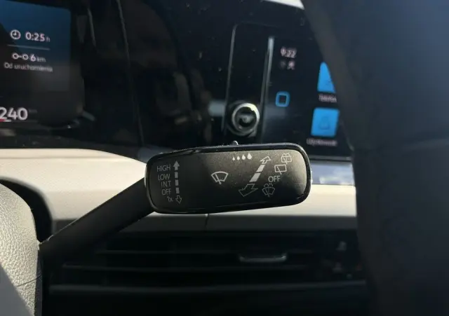 VOLKSWAGEN Golf 1.0 TSI
