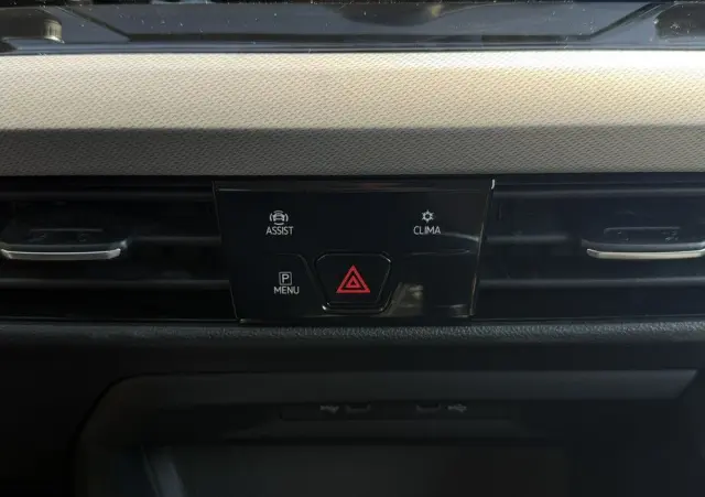 VOLKSWAGEN Golf 1.0 TSI