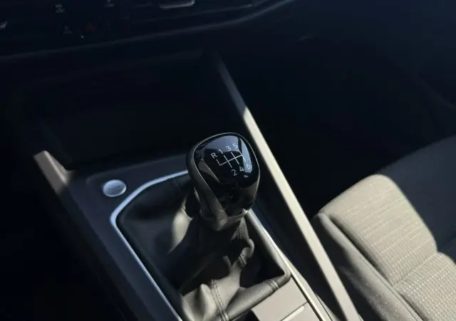 VOLKSWAGEN Golf 1.0 TSI