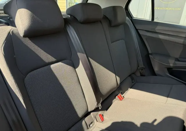 VOLKSWAGEN Golf 1.0 TSI