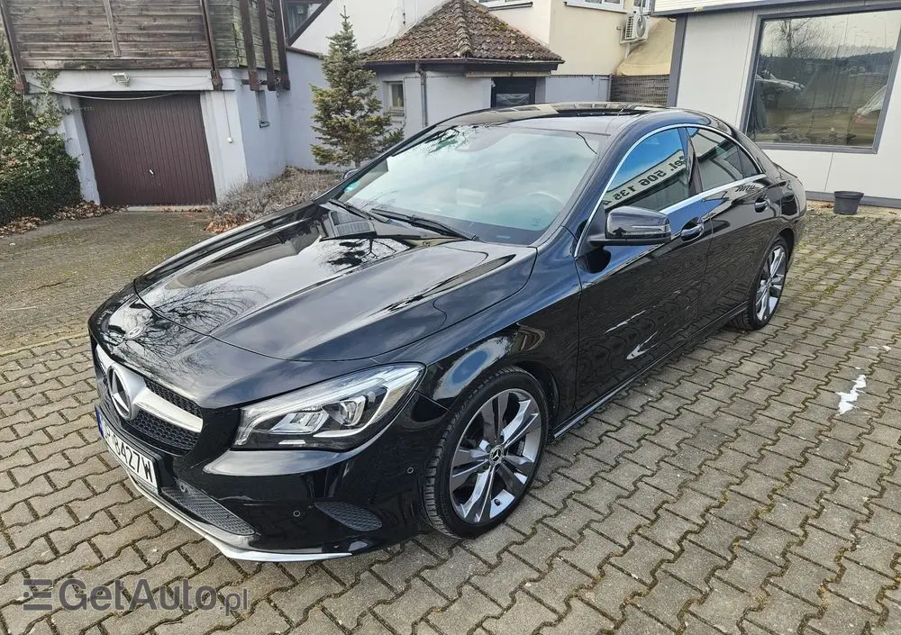 MERCEDES-BENZ CLA 200 UrbanStyle Edition