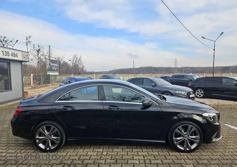 MERCEDES-BENZ CLA 200 UrbanStyle Edition