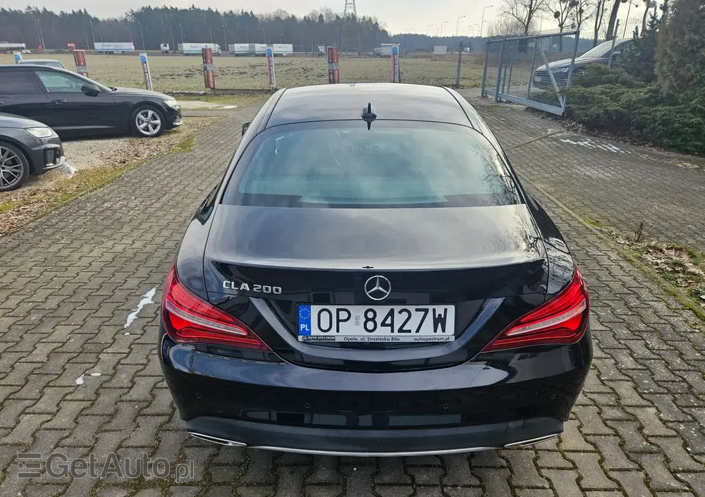 MERCEDES-BENZ CLA 200 UrbanStyle Edition