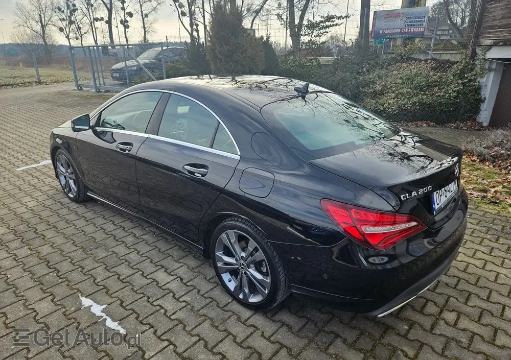 MERCEDES-BENZ CLA 200 UrbanStyle Edition