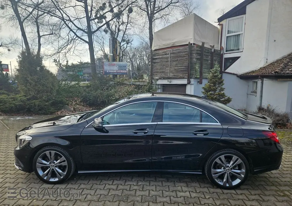 MERCEDES-BENZ CLA 200 UrbanStyle Edition