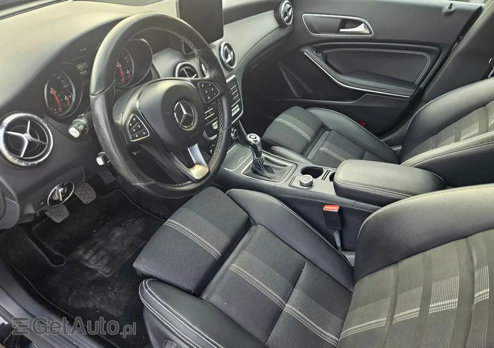 MERCEDES-BENZ CLA 200 UrbanStyle Edition