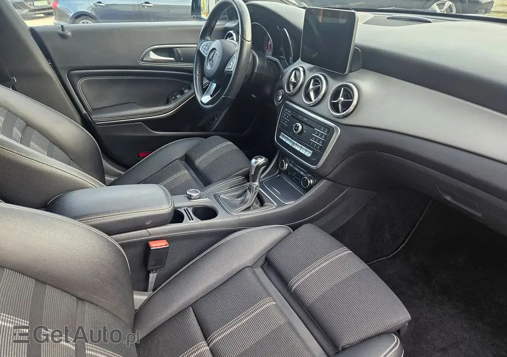 MERCEDES-BENZ CLA 200 UrbanStyle Edition