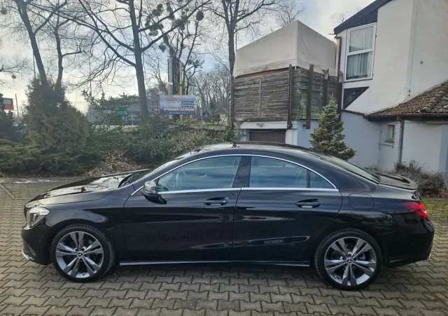 MERCEDES-BENZ CLA 200 UrbanStyle Edition