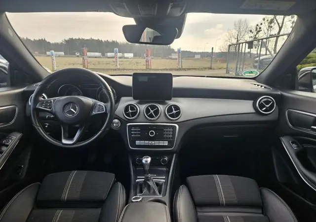 MERCEDES-BENZ CLA 200 UrbanStyle Edition