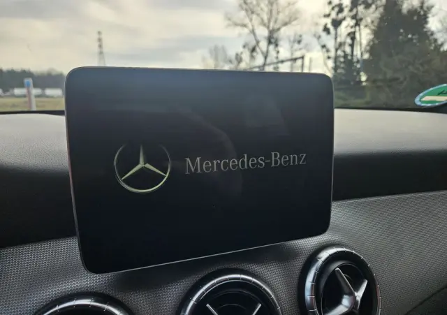 MERCEDES-BENZ CLA 200 UrbanStyle Edition