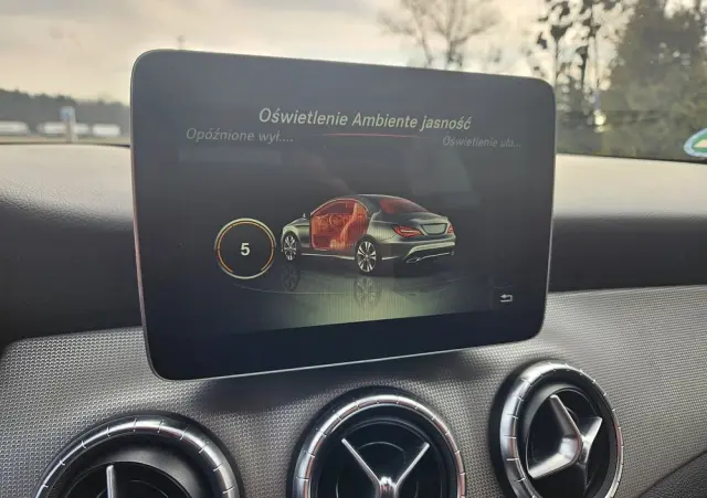 MERCEDES-BENZ CLA 200 UrbanStyle Edition