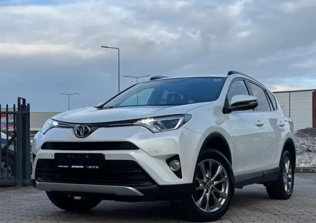 TOYOTA RAV4 