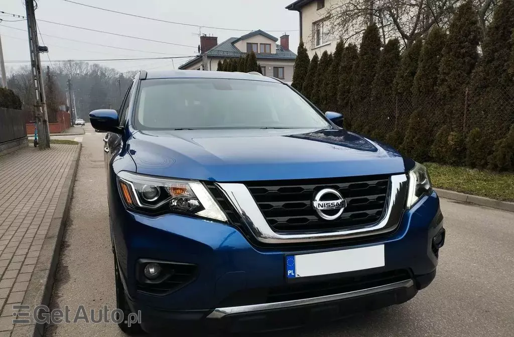 NISSAN Pathfinder 