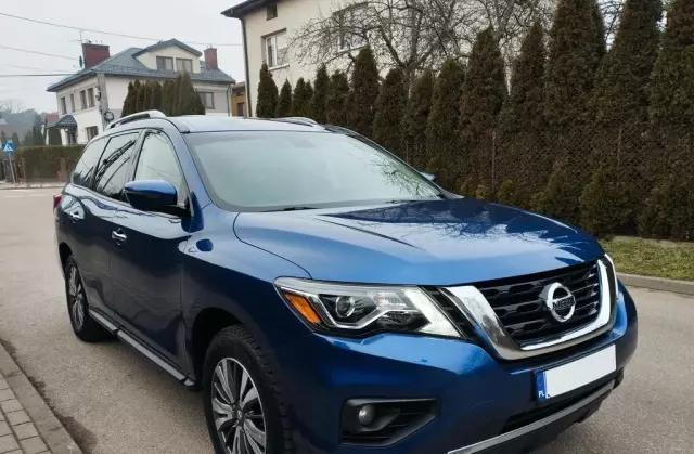 NISSAN Pathfinder 