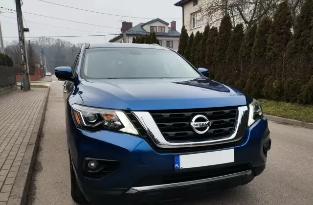 NISSAN Pathfinder 
