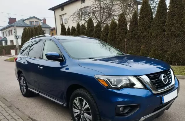 NISSAN Pathfinder 