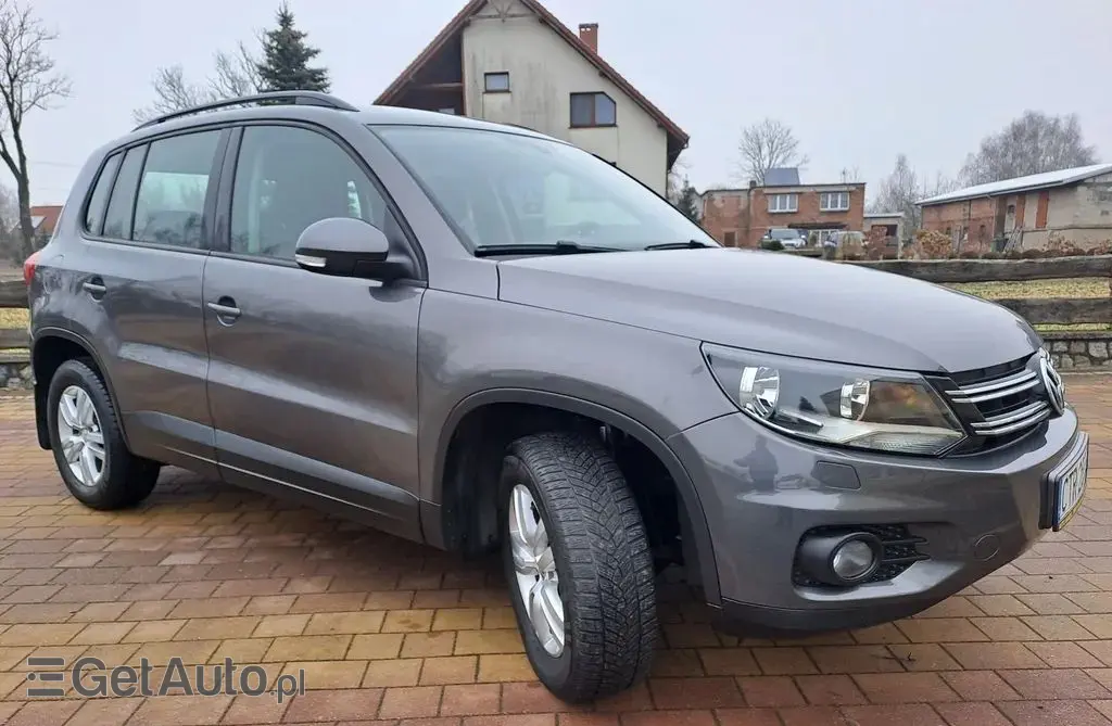 VOLKSWAGEN Tiguan 