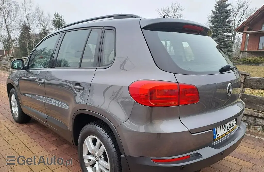 VOLKSWAGEN Tiguan 