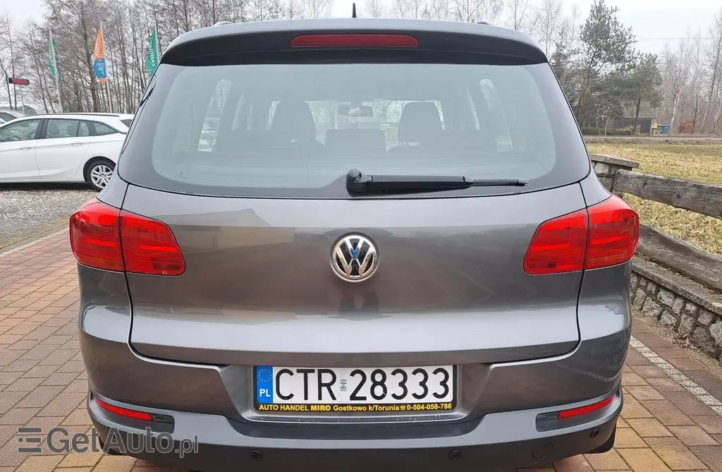 VOLKSWAGEN Tiguan 