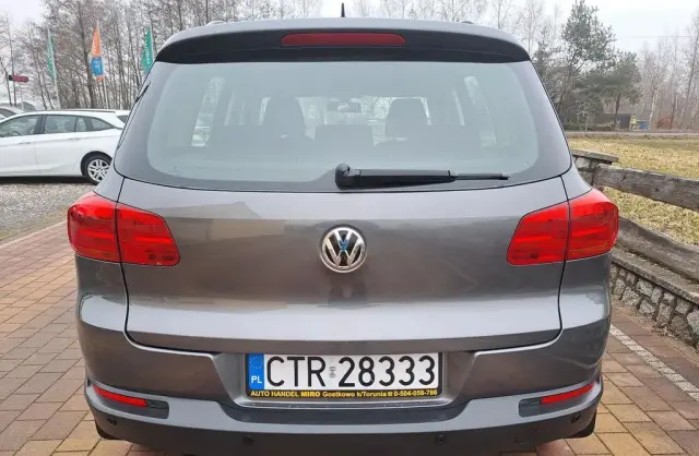 VOLKSWAGEN Tiguan 