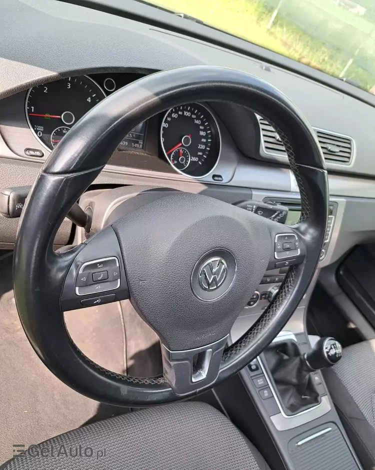 VOLKSWAGEN Passat 2.0 TDI BlueMotion Technology Comfortline