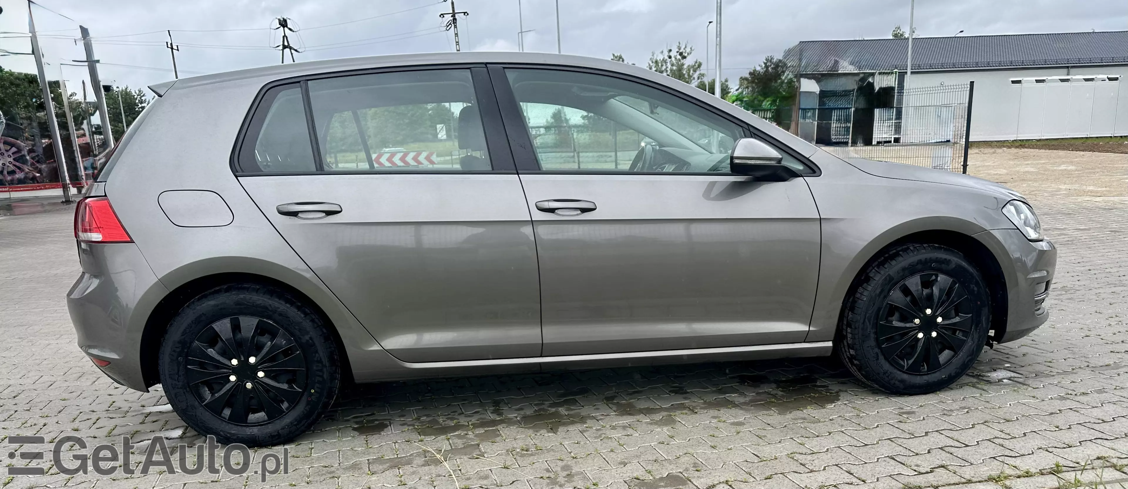 VOLKSWAGEN Golf Start